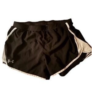 Under Armour Shorts Women's Size Large Black